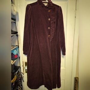 70s Vintage mhi Velvet Textured Ruffle Overcoat - Size 14 but Fits many sizes